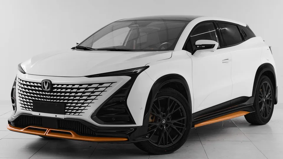 Changan UNI-T 2023 — фото 1, купить с доставкой в Москву