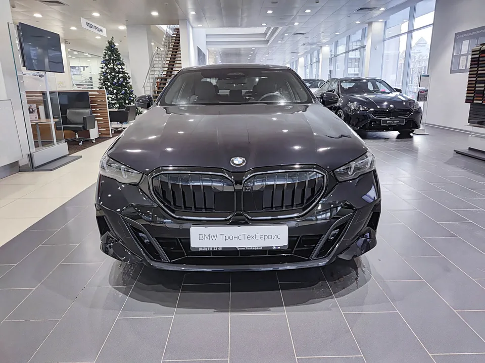 BMW 5 Series 2024 — миниатюра 2
