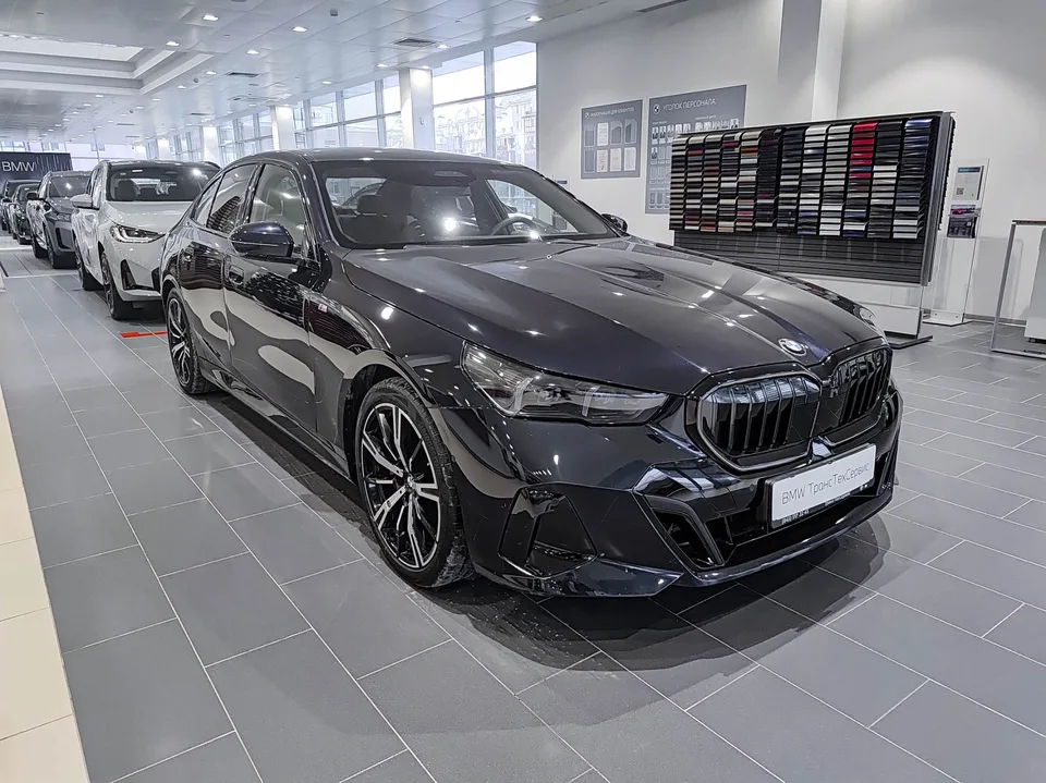 BMW 5 Series 2024 — миниатюра 3