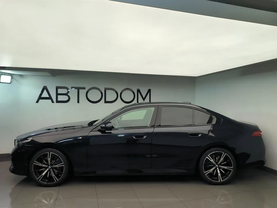 BMW 5 серия 2025 — миниатюра 2
