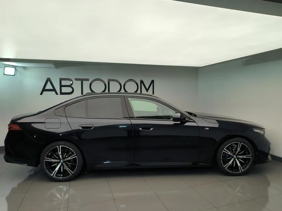 BMW 5 серия 2025 — миниатюра 5