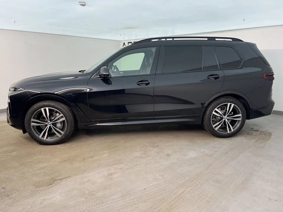 BMW X7 2022 — миниатюра 2