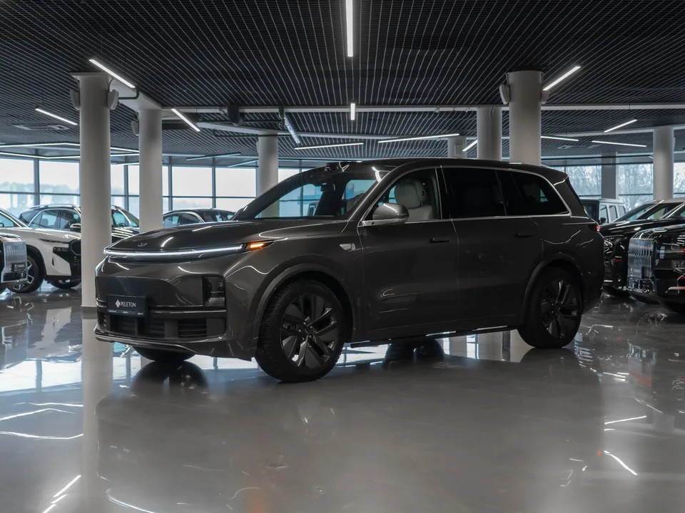 Lixiang L9 2024 — фото 1, купить с доставкой в Москву