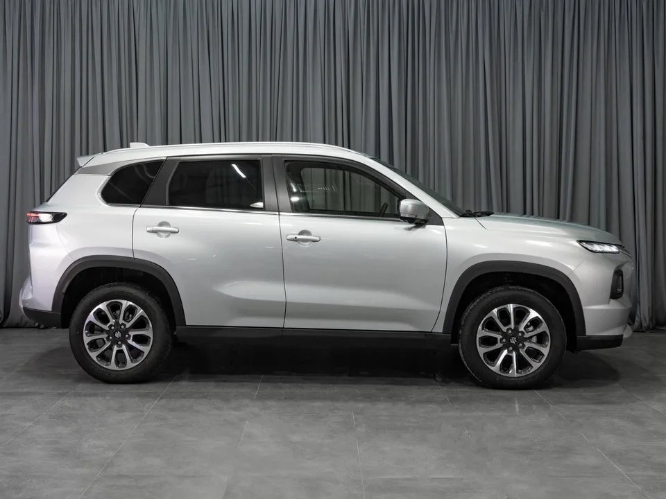 Suzuki Grand Vitara 2023 — миниатюра 5