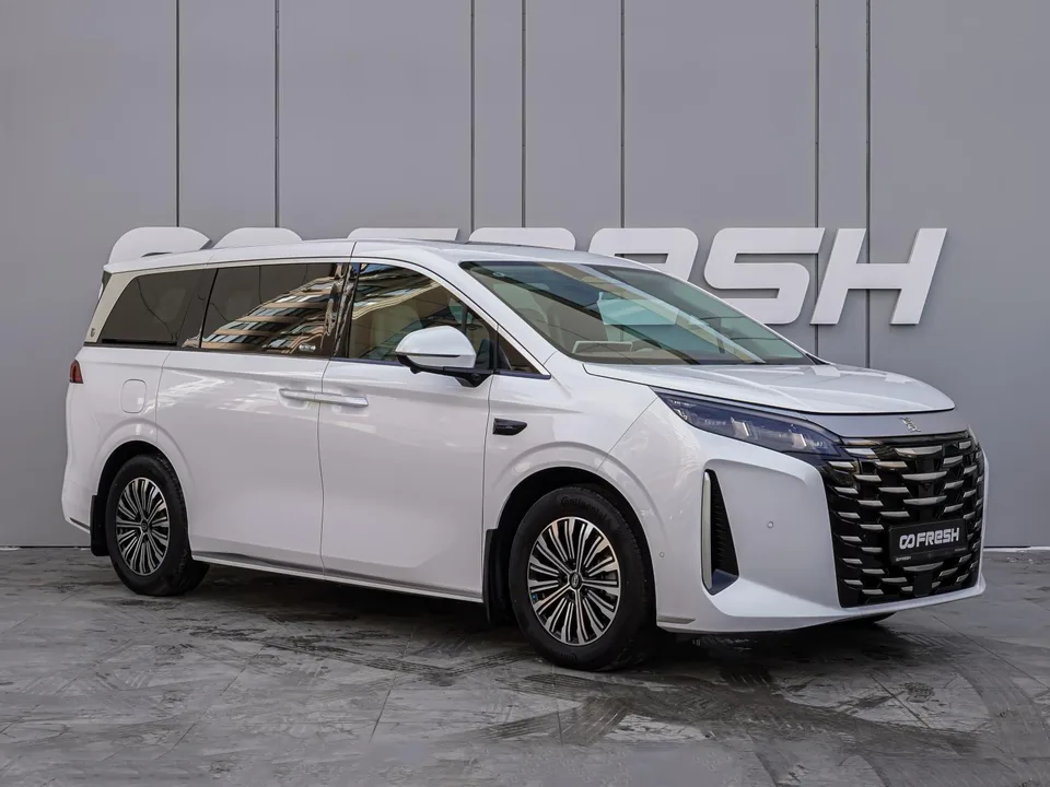 BYD Xia 2025 — фото 1, купить с доставкой в Москву