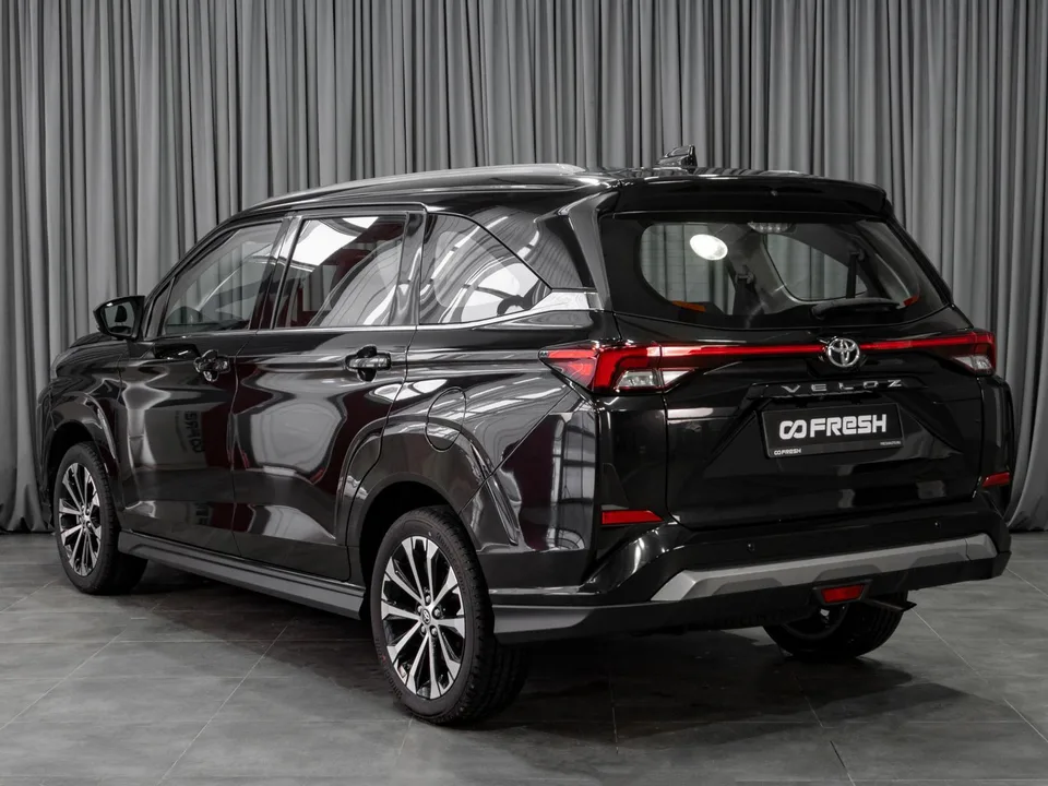 Toyota Veloz 2023 — миниатюра 2