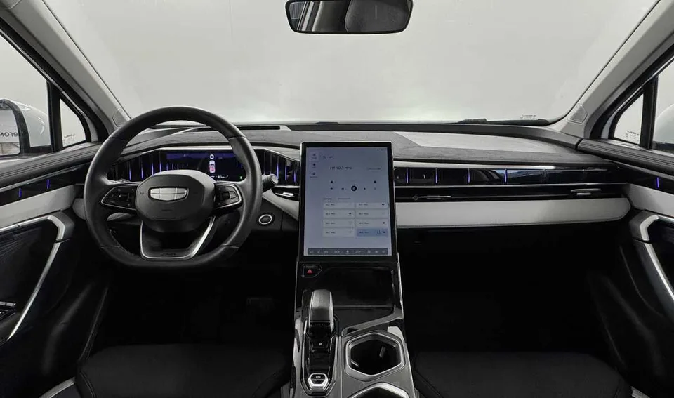 Geely Atlas 2023 — миниатюра 5