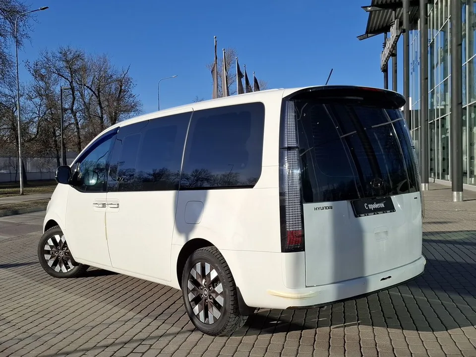 Hyundai Staria 2022 — миниатюра 4