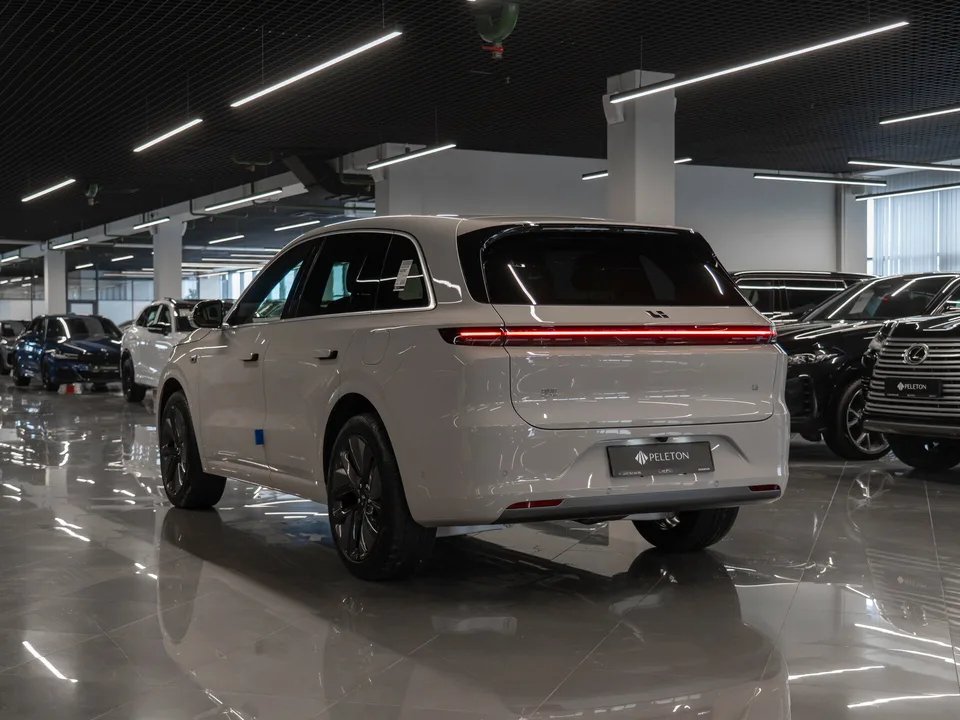 Li Xiang L6 2024 — миниатюра 4