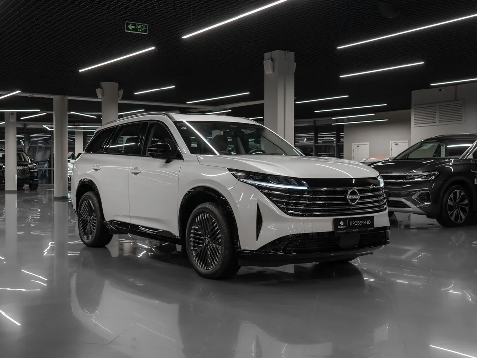 Nissan Pathfinder 2024 — миниатюра 2