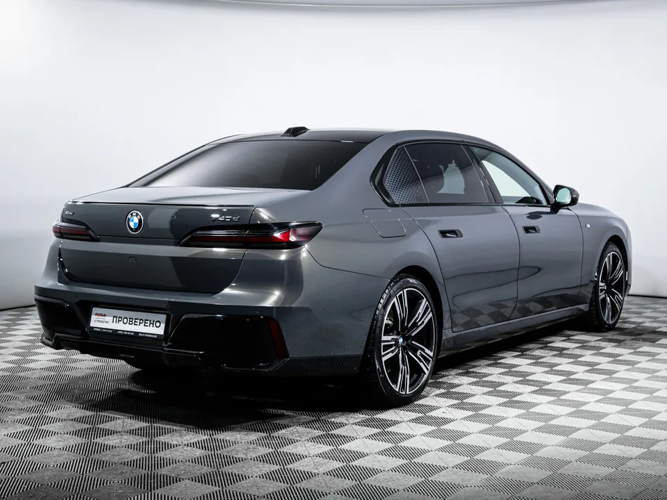 BMW 7 серия 2023 — миниатюра 5