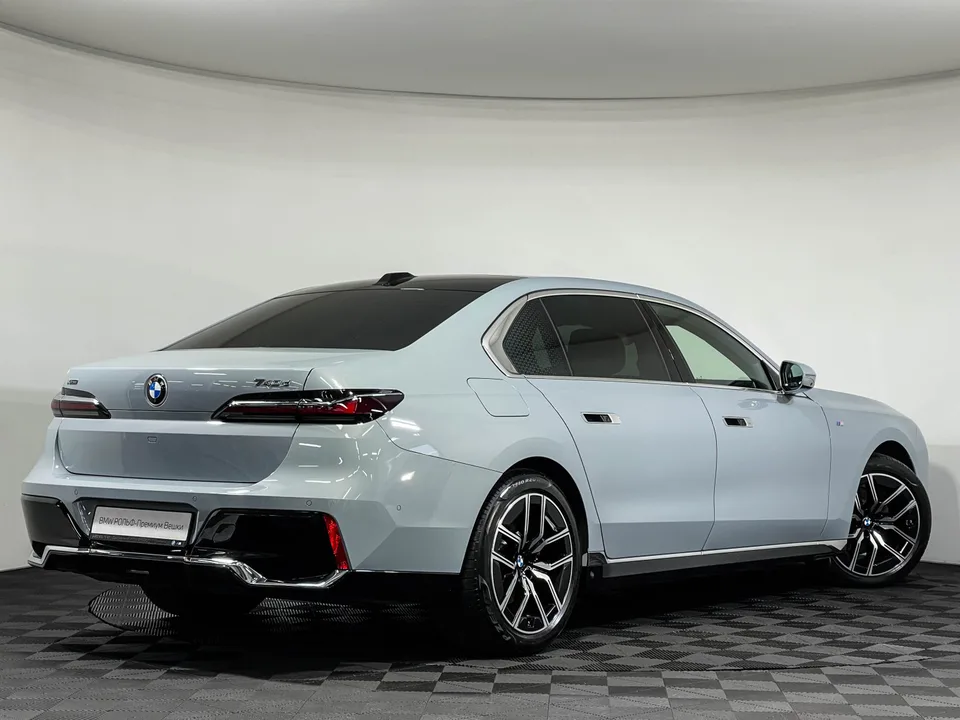 BMW 7 серия 2025 — миниатюра 2