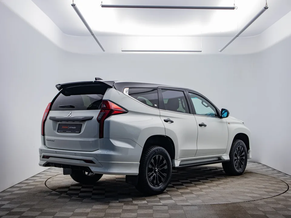 Mitsubishi Montero Sport 2022 — миниатюра 5