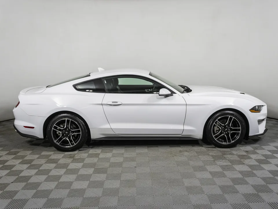 Ford Mustang 2023 — миниатюра 4