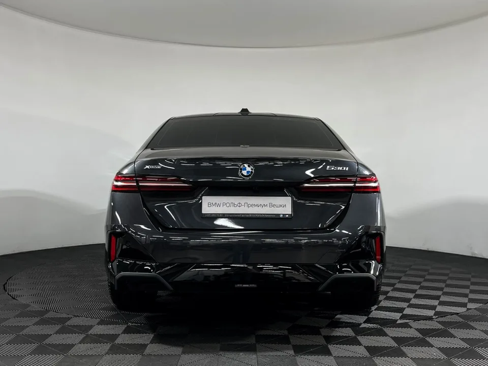 BMW 5 Series 2024 — миниатюра 4
