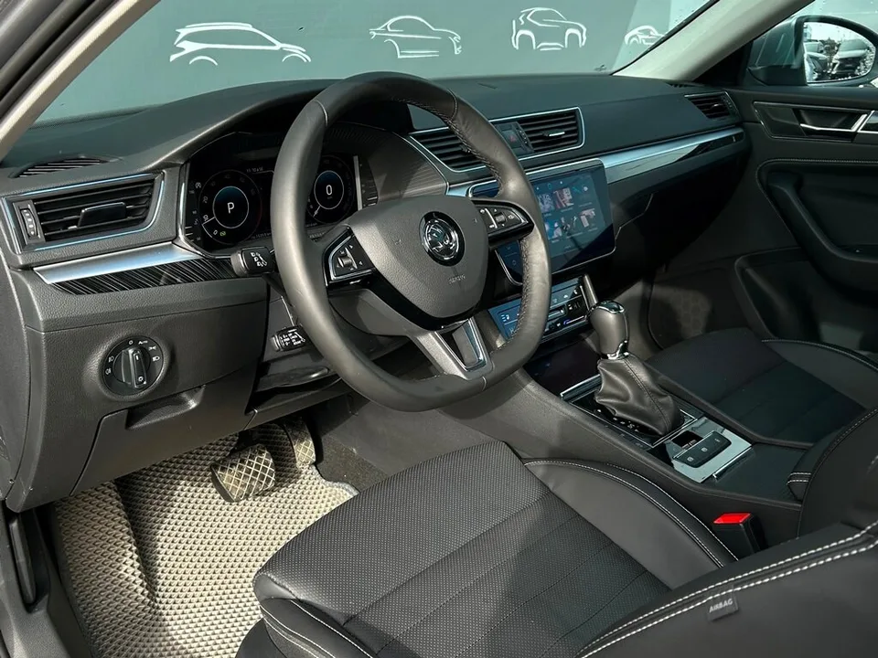 Skoda Superb 2025 — миниатюра 5