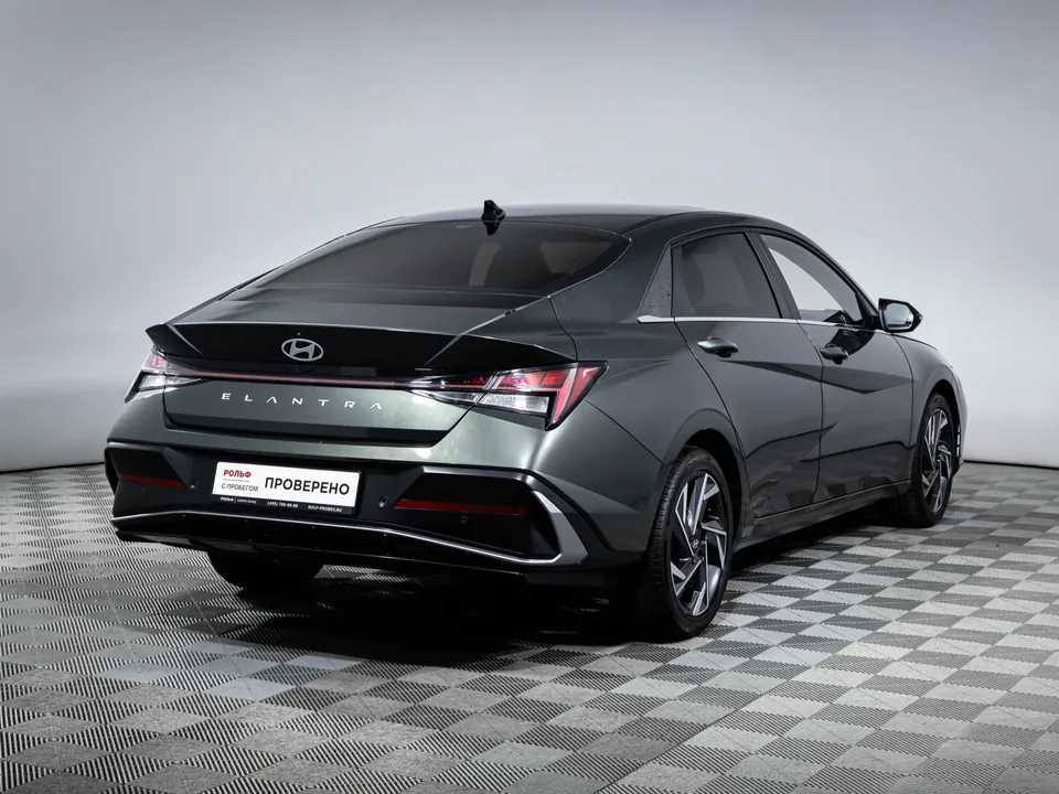Hyundai Elantra 2023 — миниатюра 5