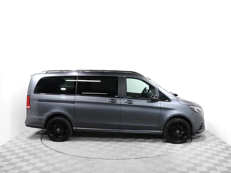 Mercedes-Benz V-Класс 2022 — миниатюра 4