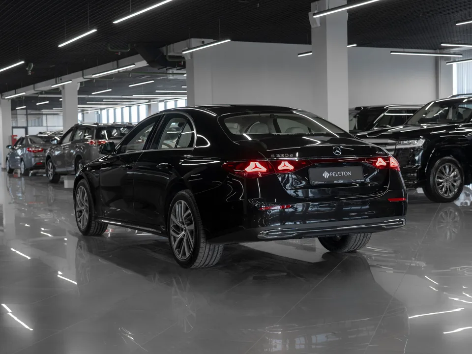 Mercedes-Benz E-Класс 2025 — миниатюра 4