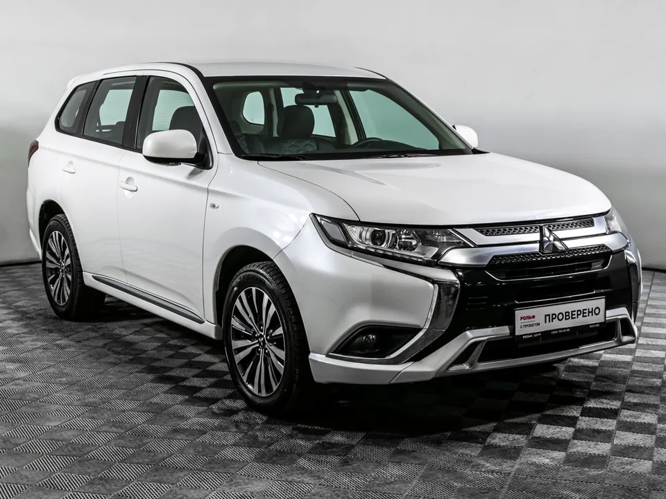 Mitsubishi Outlander 2022 — миниатюра 3