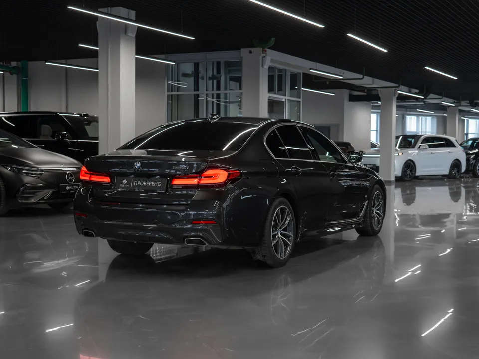 BMW 5 Series 2022 — миниатюра 5