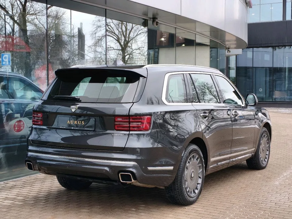 Aurus Komendant 2024 — миниатюра 5