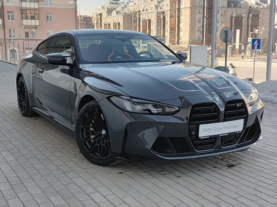 BMW M4 2025 — миниатюра 3