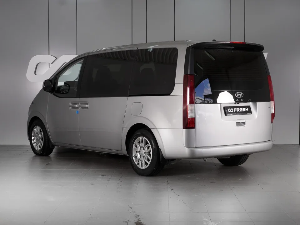 Hyundai Staria 2022 — миниатюра 2