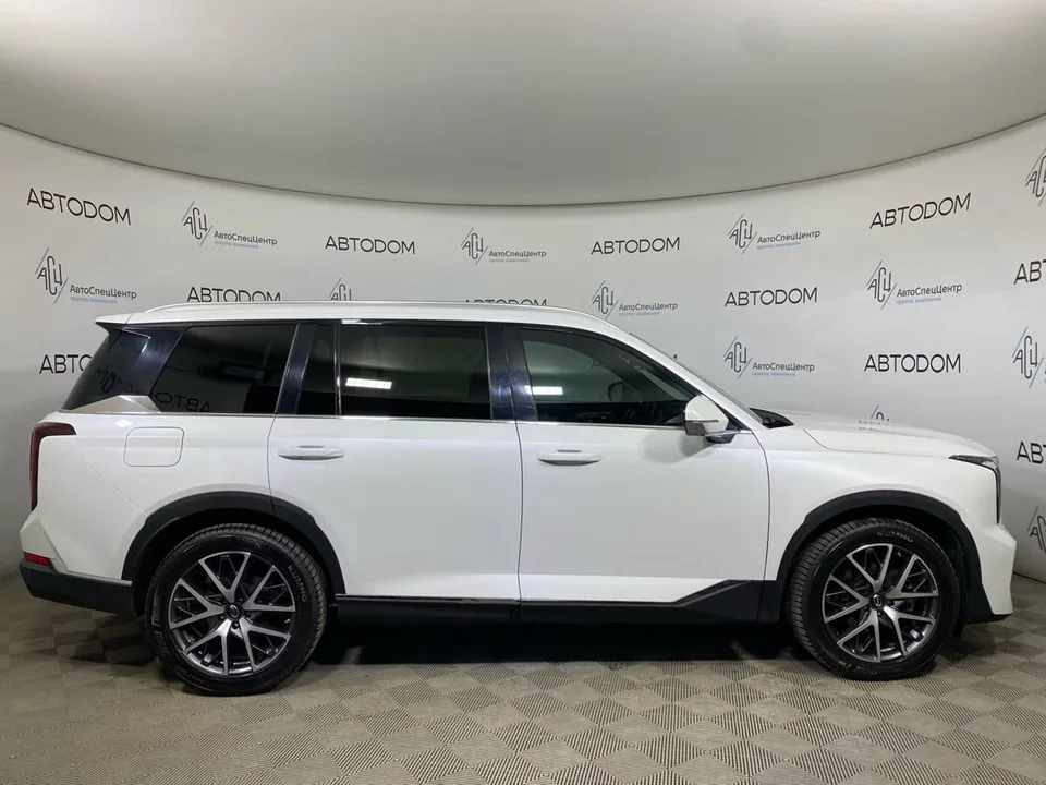 GAC Trumpchi GS8 2023 — миниатюра 5