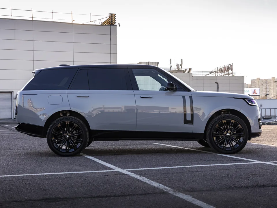 Land Rover Range Rover 2024 — миниатюра 5