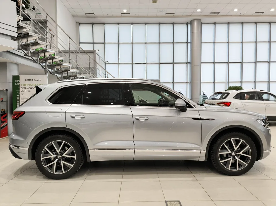 Volkswagen Touareg 2023 — миниатюра 4