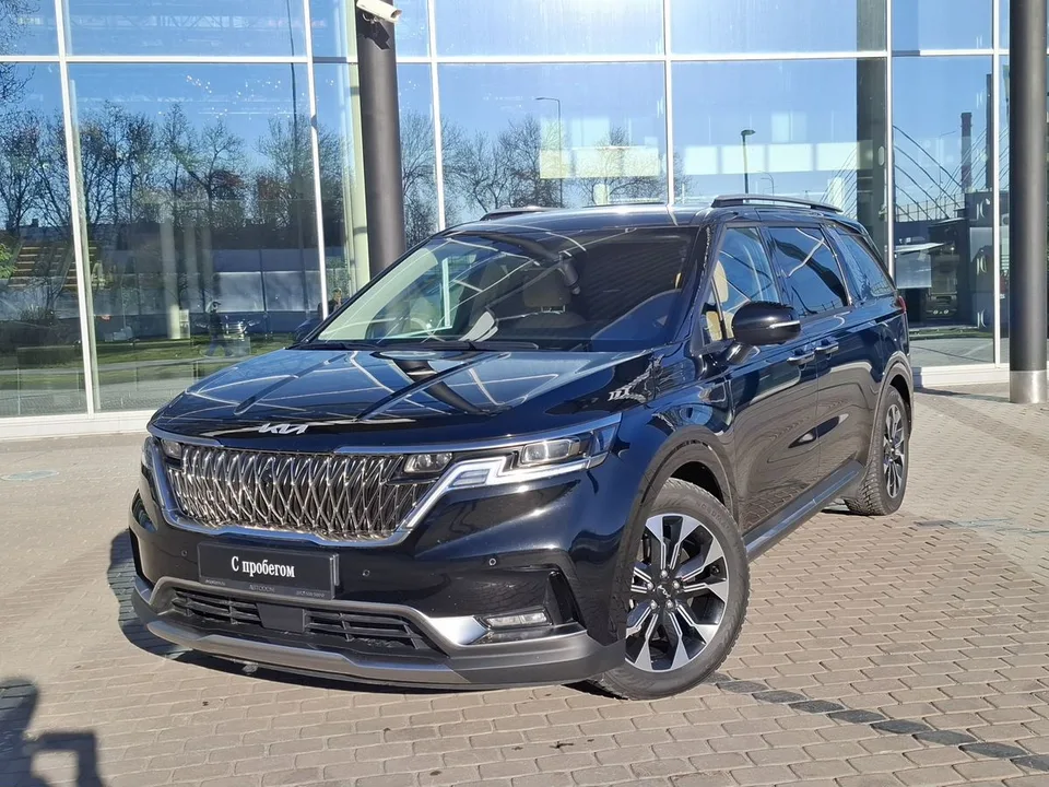 Kia Carnival 2023 — фото 1, купить с доставкой в Москву