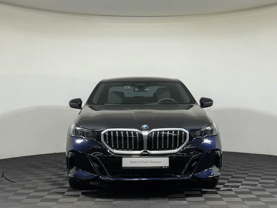 BMW 5 Series 2023 — миниатюра 3