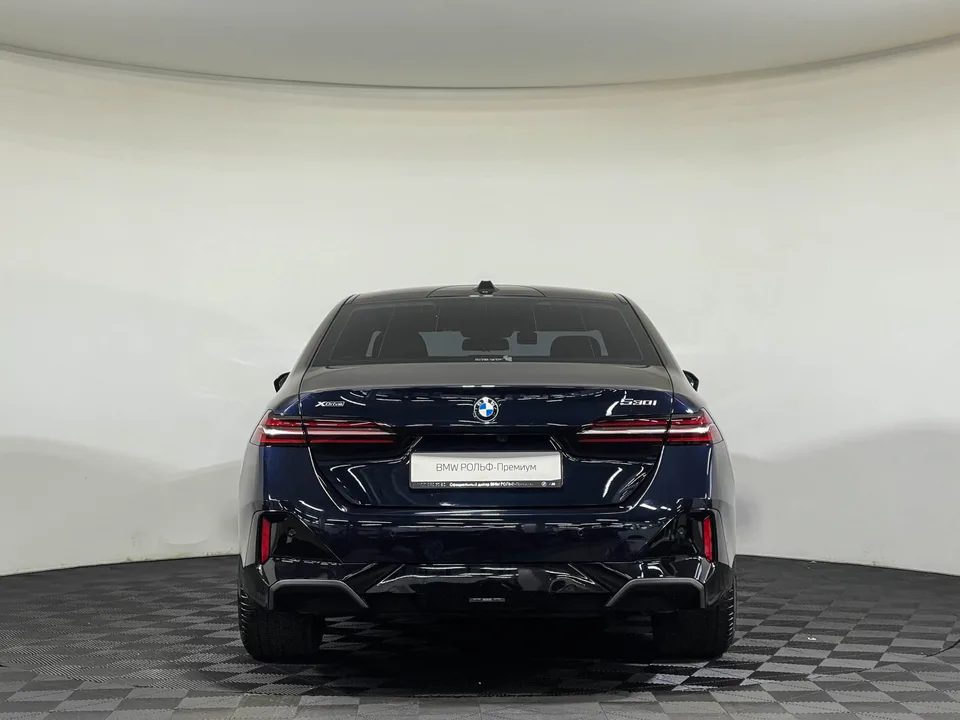BMW 5 Series 2023 — миниатюра 4