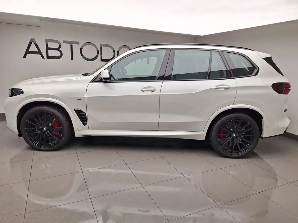 BMW X5 2025 — миниатюра 2
