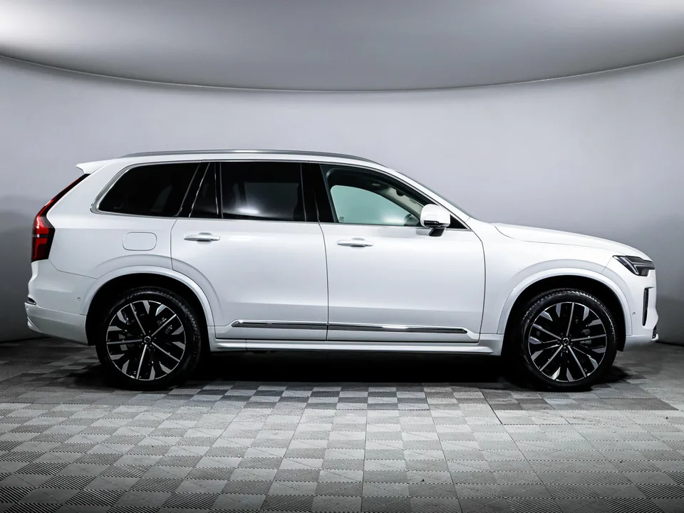 Volvo XC90 2025 — миниатюра 4