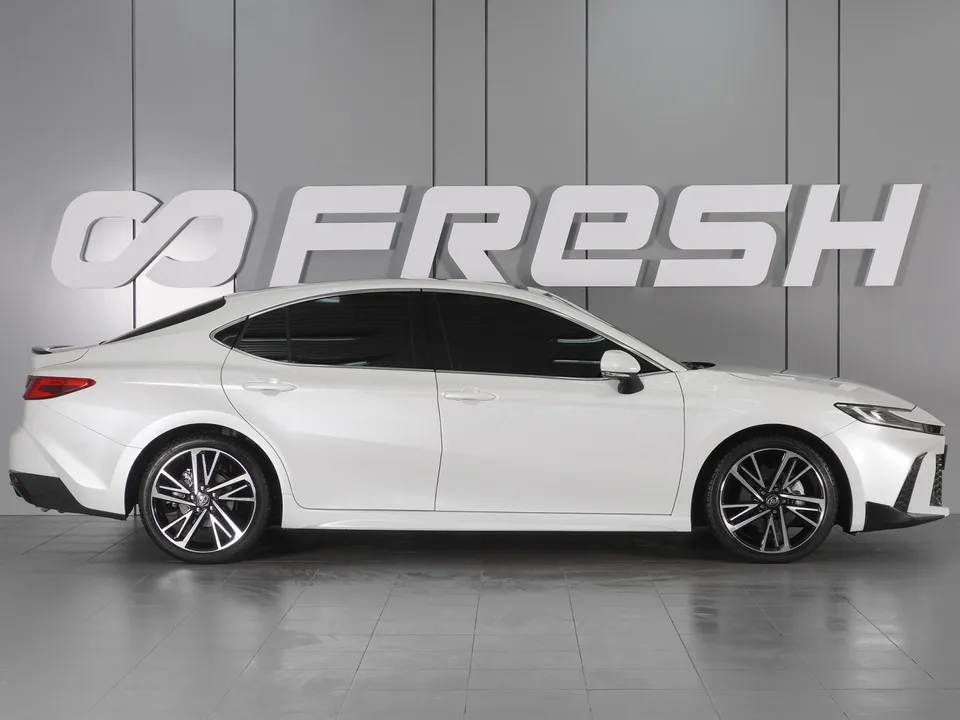 Toyota Camry 2024 — миниатюра 5
