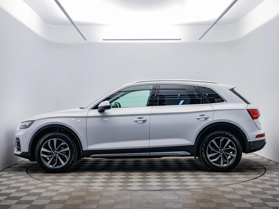 Audi Q5L 2022 — миниатюра 2