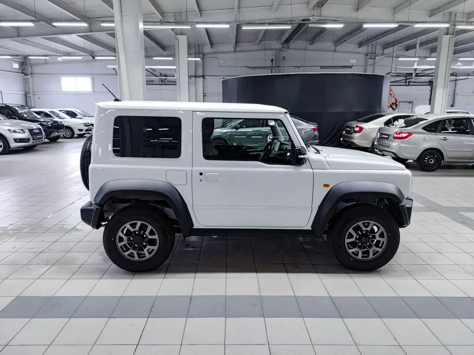 Suzuki Jimny 2022 — миниатюра 4