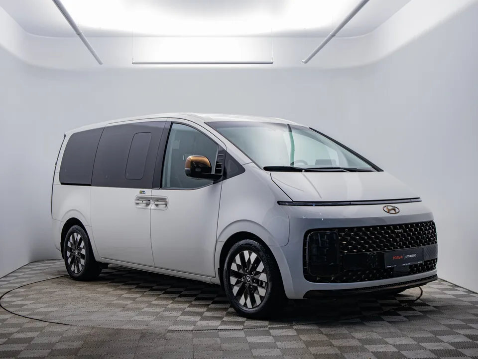Hyundai Staria 2022 — миниатюра 3