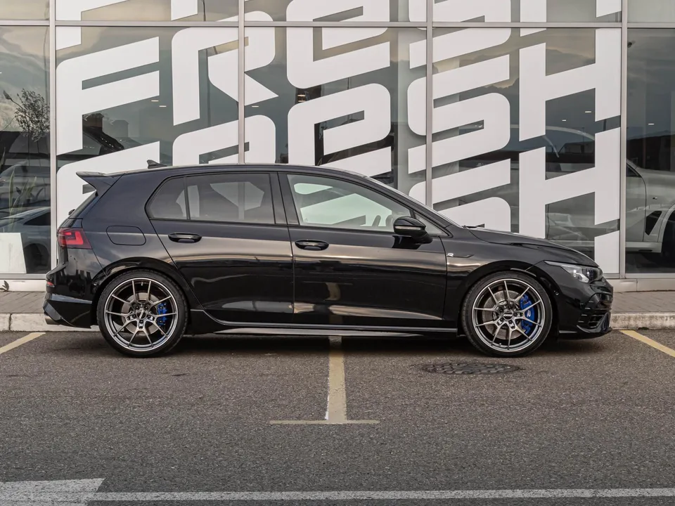 Volkswagen Golf R 2023 — миниатюра 5
