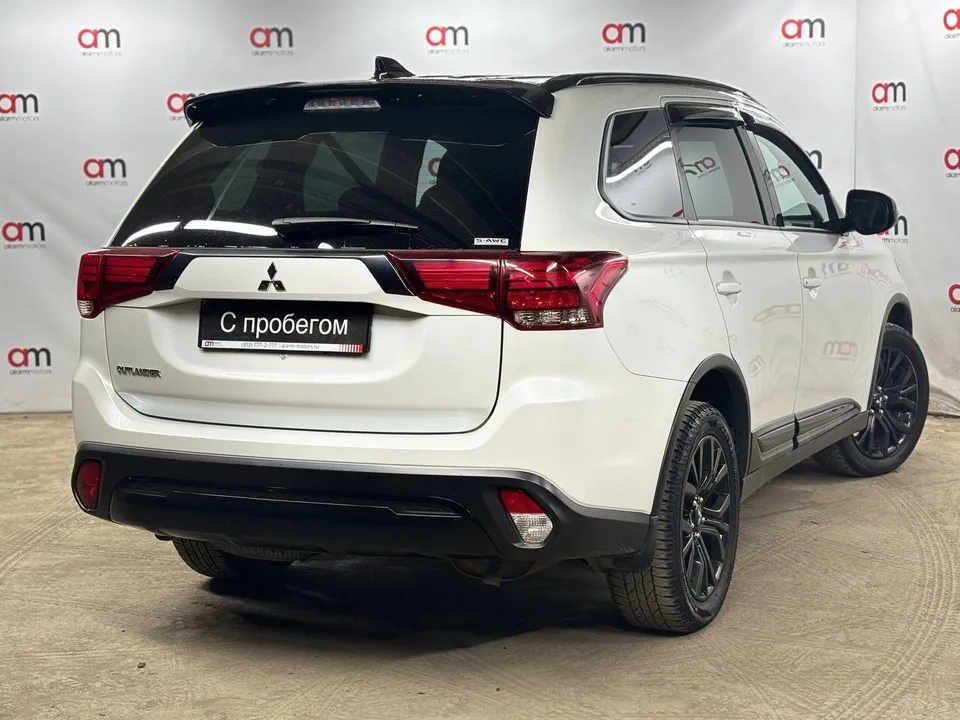 Mitsubishi Outlander 2022 — миниатюра 4