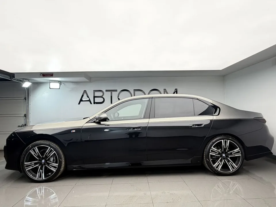 BMW 7 серия 2023 — миниатюра 2