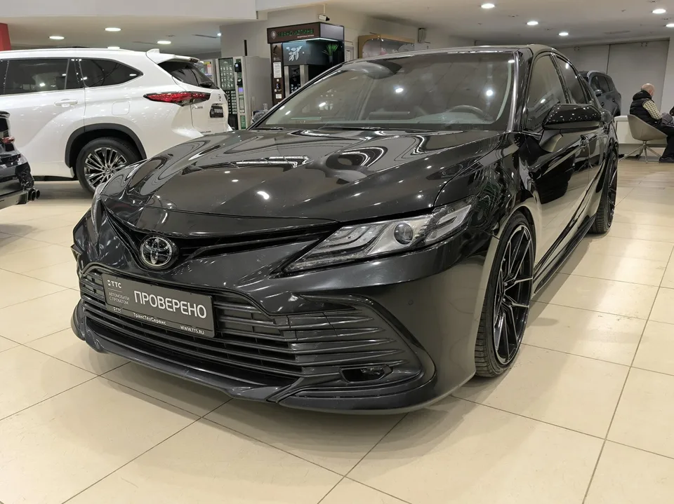 Toyota Camry 2023 — фото 1, купить с доставкой в Москву