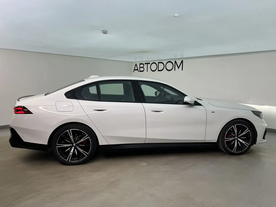 BMW 5 серия 2025 — миниатюра 5