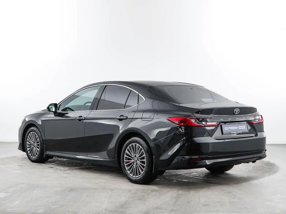 Toyota Camry 2025 — миниатюра 2
