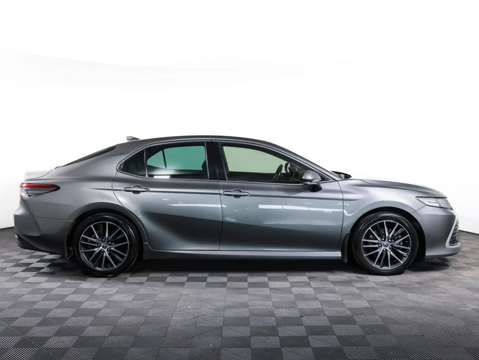 Toyota Camry 2022 — миниатюра 4