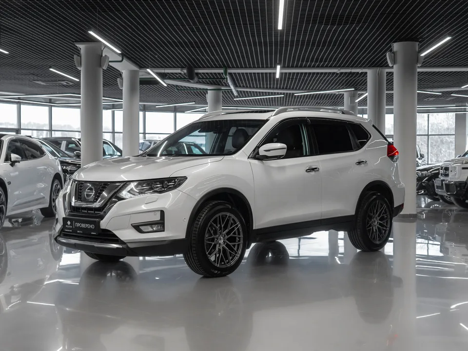 Nissan X-Trail 2022 — фото 1, купить с доставкой в Москву