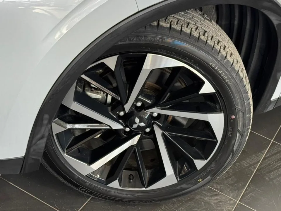 Mitsubishi Outlander 2022 — миниатюра 3