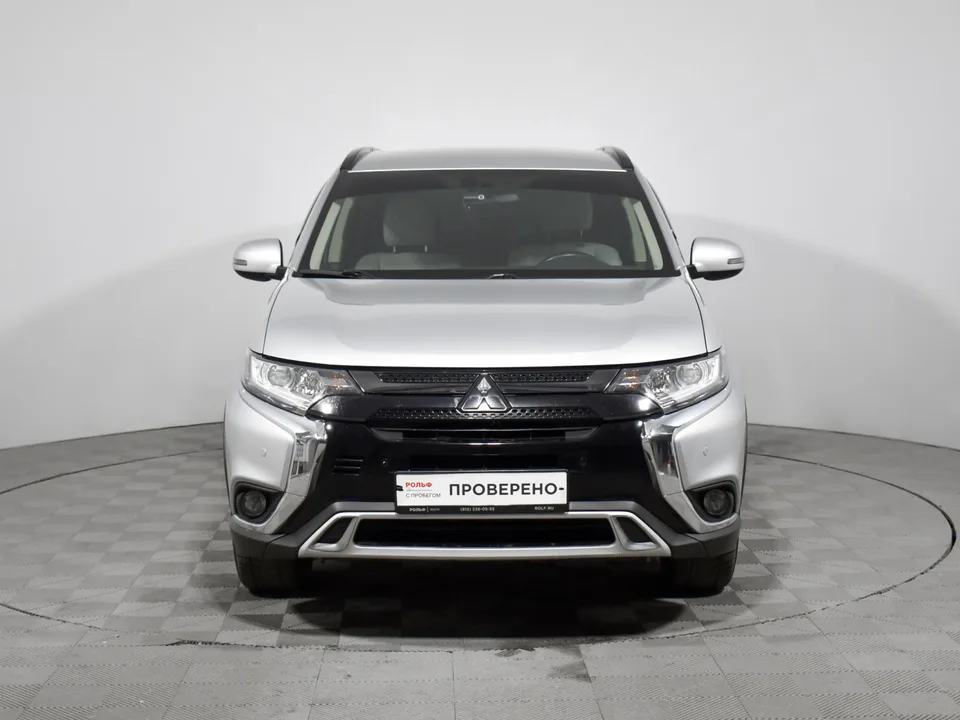 Mitsubishi Outlander 2022 — миниатюра 2